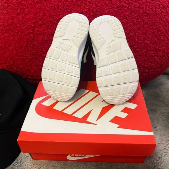 Nike Black Sneakers and Cap Set - Picture 4 of 13